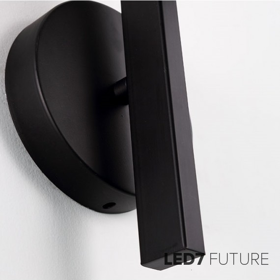 Loft Industry Modern - Cross-Cross Brass Wall